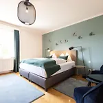 Nocleg ze śniadaniem Parkvilla 11 3*
