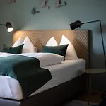 Nocleg ze śniadaniem Parkvilla 11 3*