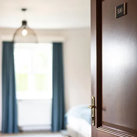 Parkvilla 11 Bed & Breakfast Fuerstenfeld