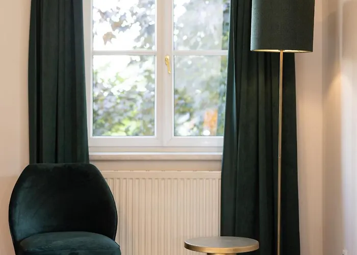 Parkvilla 11 Bed & Breakfast 3*